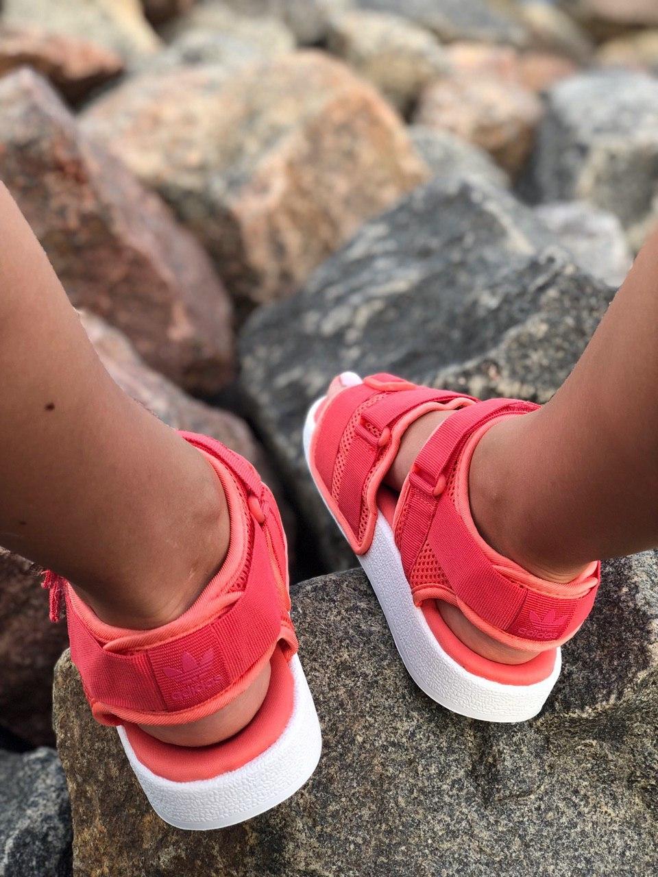 Adidas Adilette Coral White