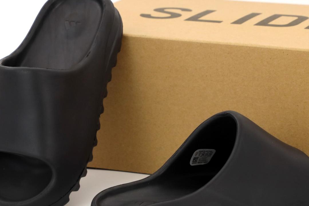 Adidas Yeezy Slide Black