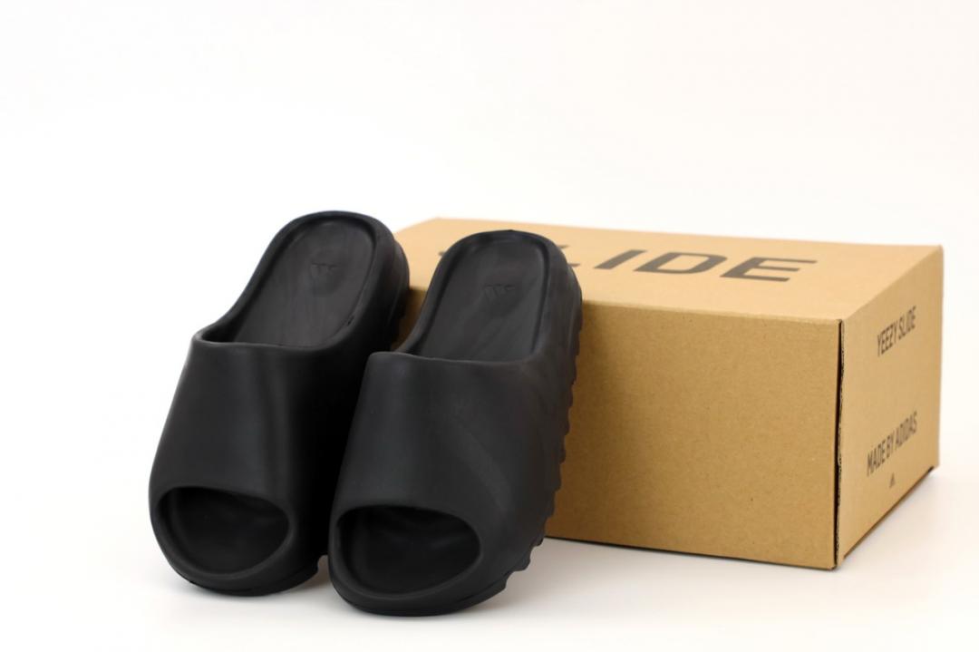 Adidas Yeezy Slide Black