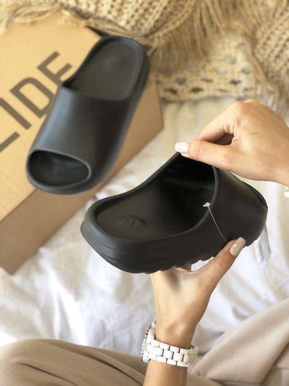 Adidas Yeezy Slide Black