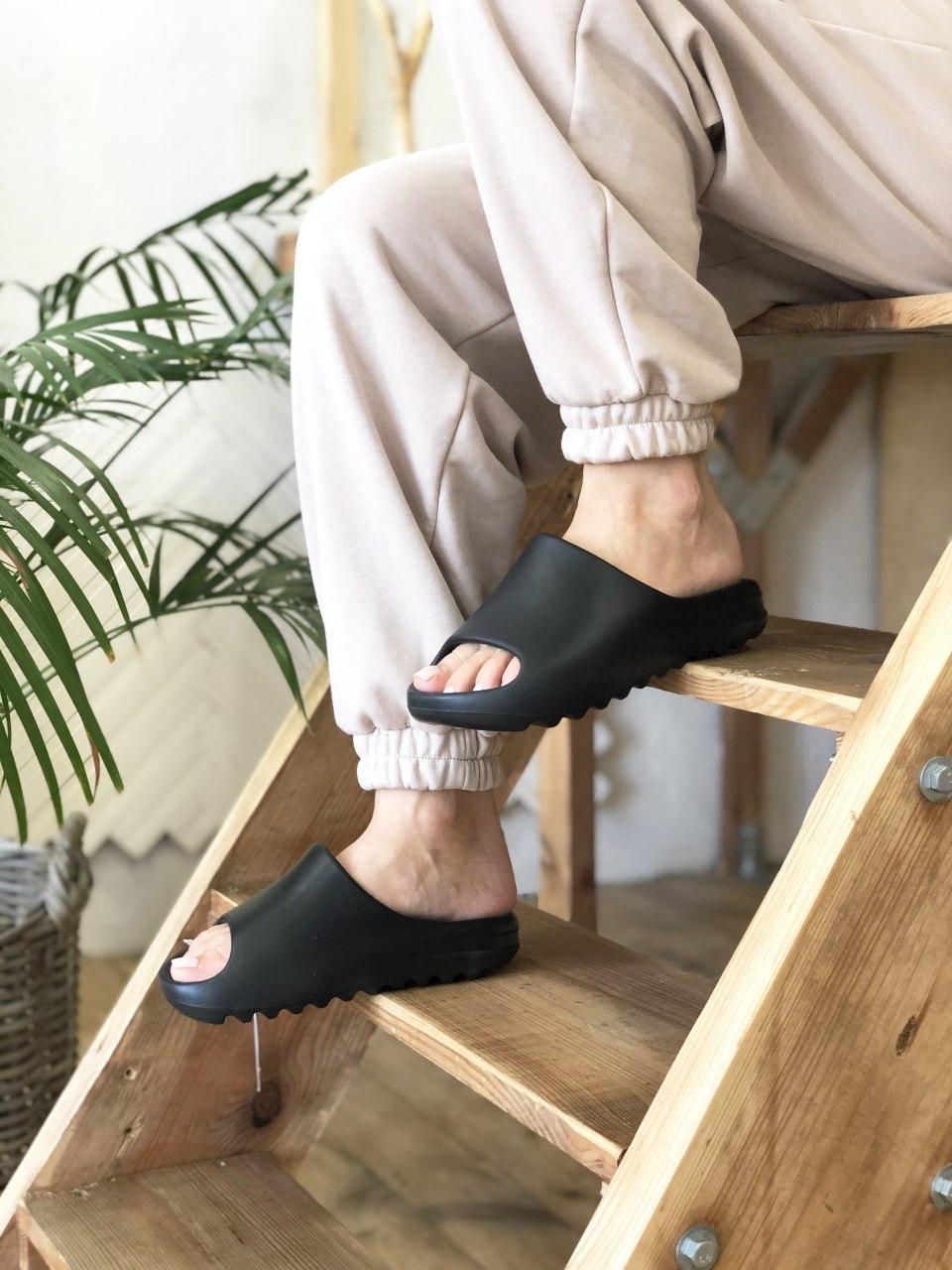 Adidas Yeezy Slide Black