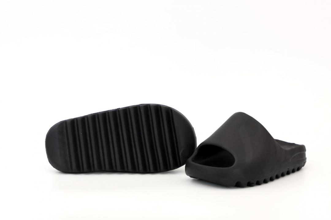 Adidas Yeezy Slide Black
