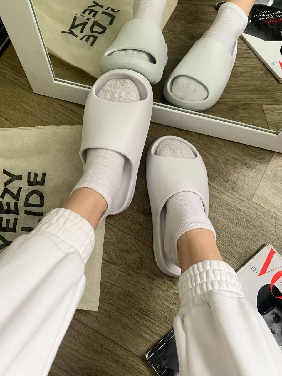 Adidas Yeezy Slide White