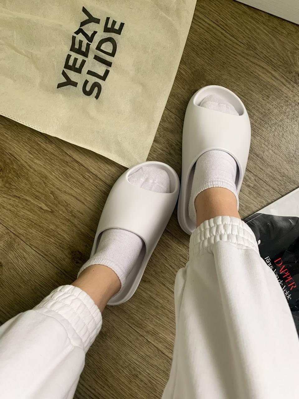 Adidas Yeezy Slide White