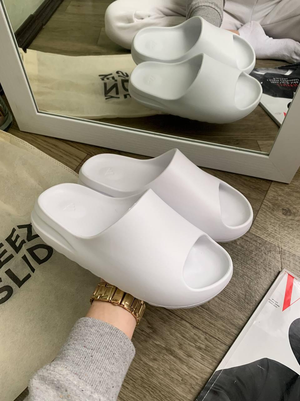 Adidas Yeezy Slide White
