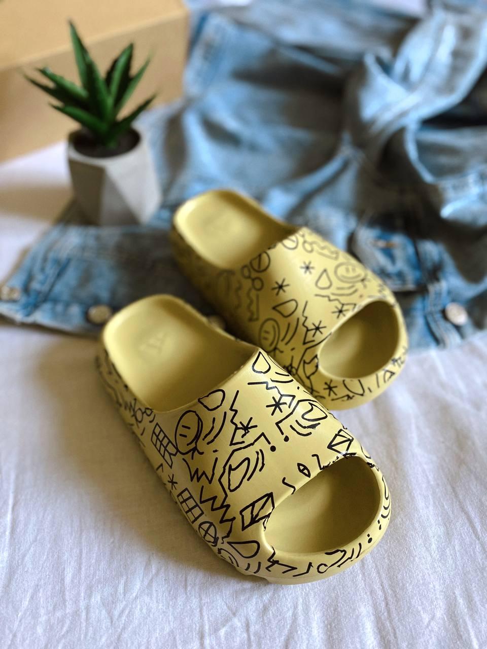 Adidas Yeezy Slide Graffiti