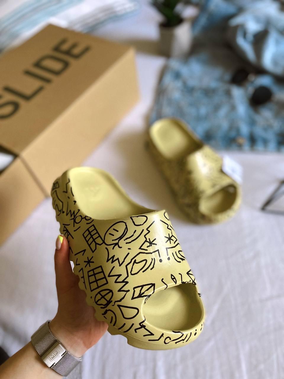 Adidas Yeezy Slide Graffiti