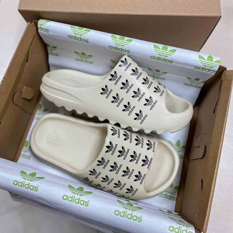 Adidas Yeezy Slide Logo