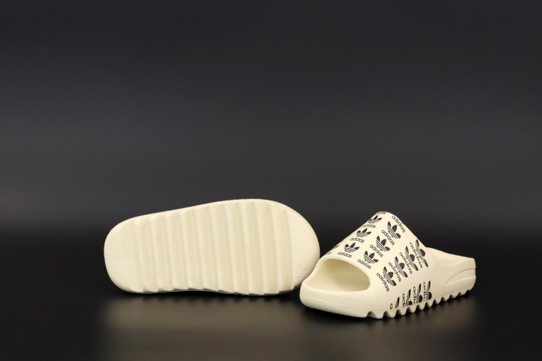 Adidas Yeezy Slide Logo