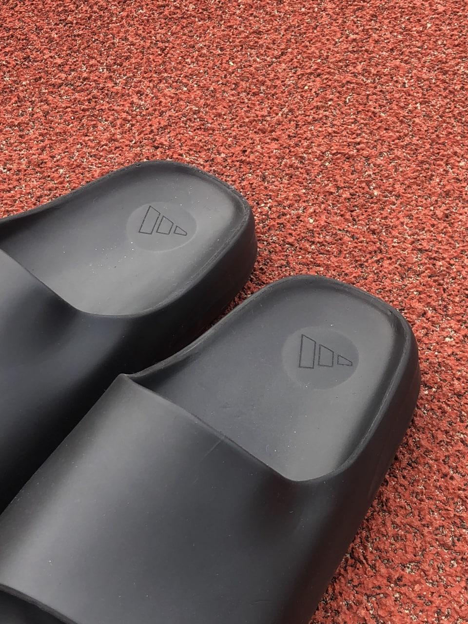 Adidas Yeezy Slide Black 2022