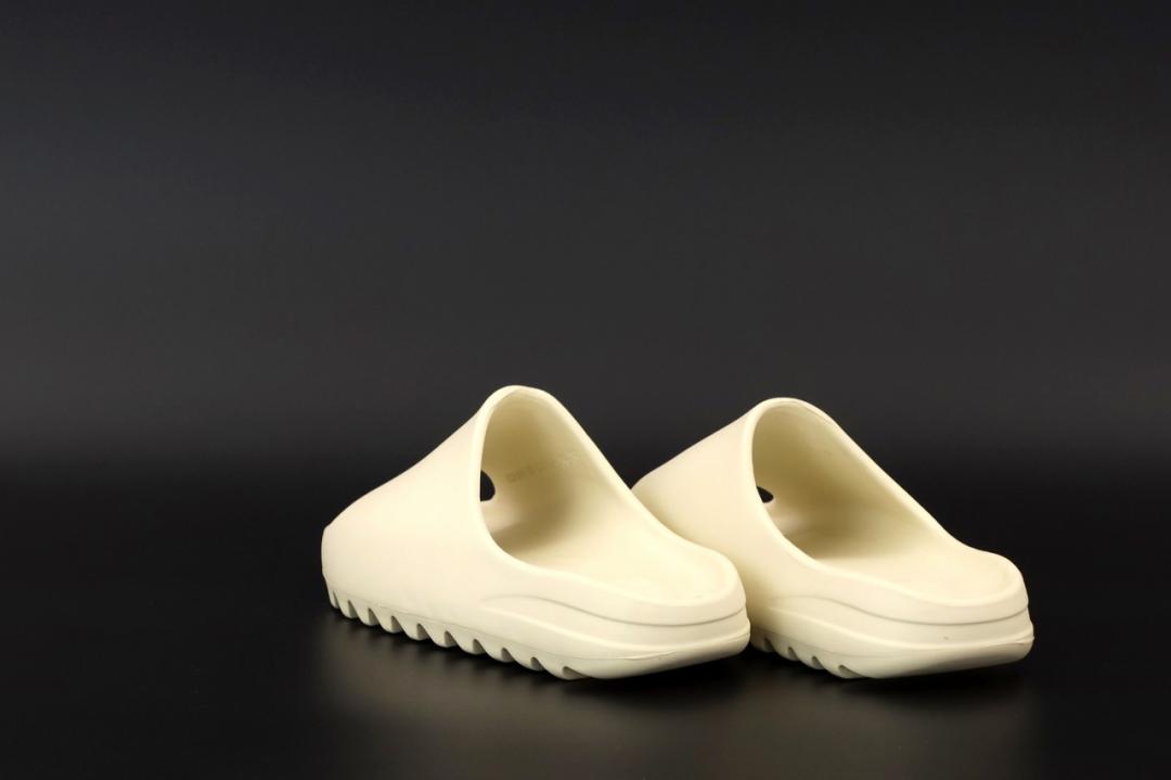 Adidas Yeezy Slide Bone 3