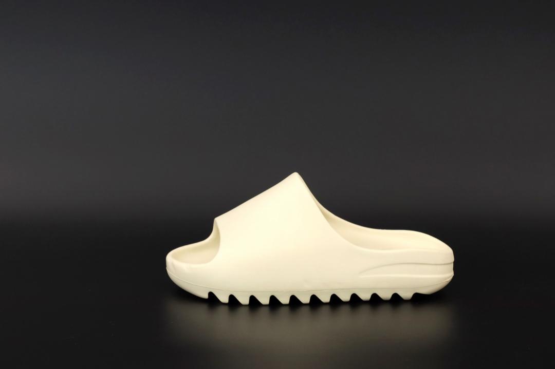 Adidas Yeezy Slide Bone 3