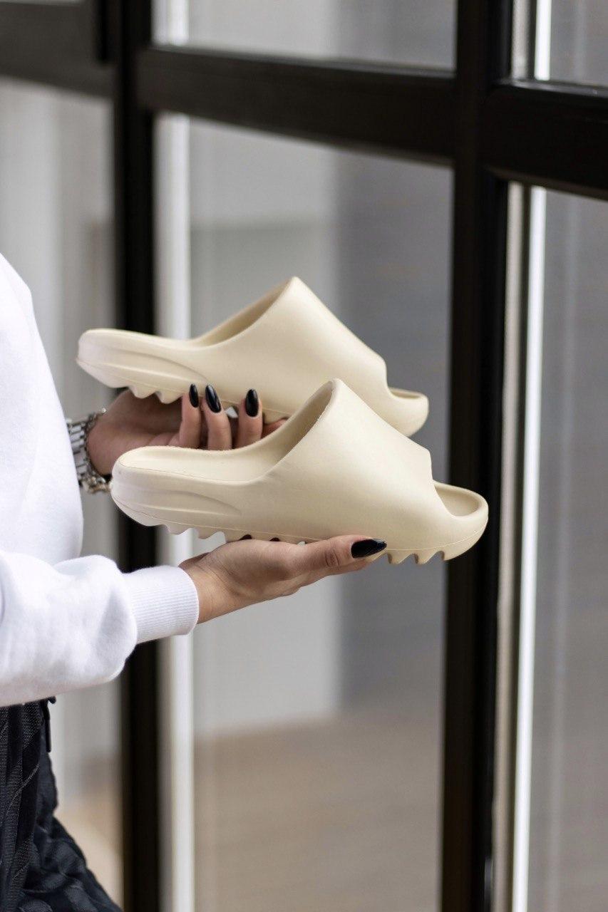 Adidas Yeezy Slide Bone 3