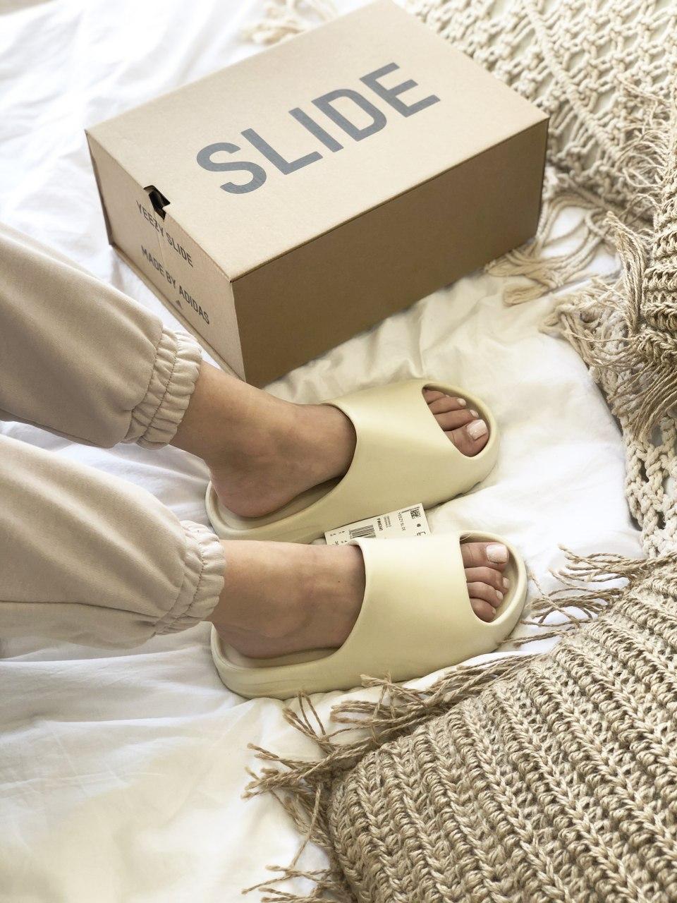 Adidas Yeezy Slide Bone 3