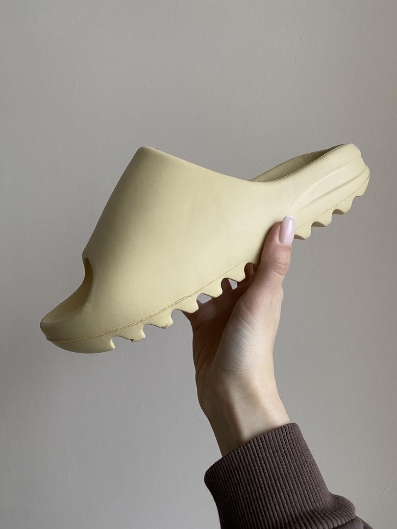Adidas Yeezy Slide Earth Bone