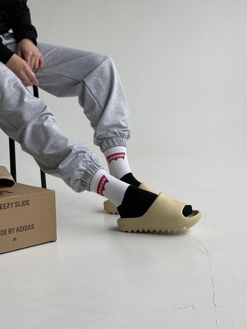 Adidas Yeezy Slide Earth Bone