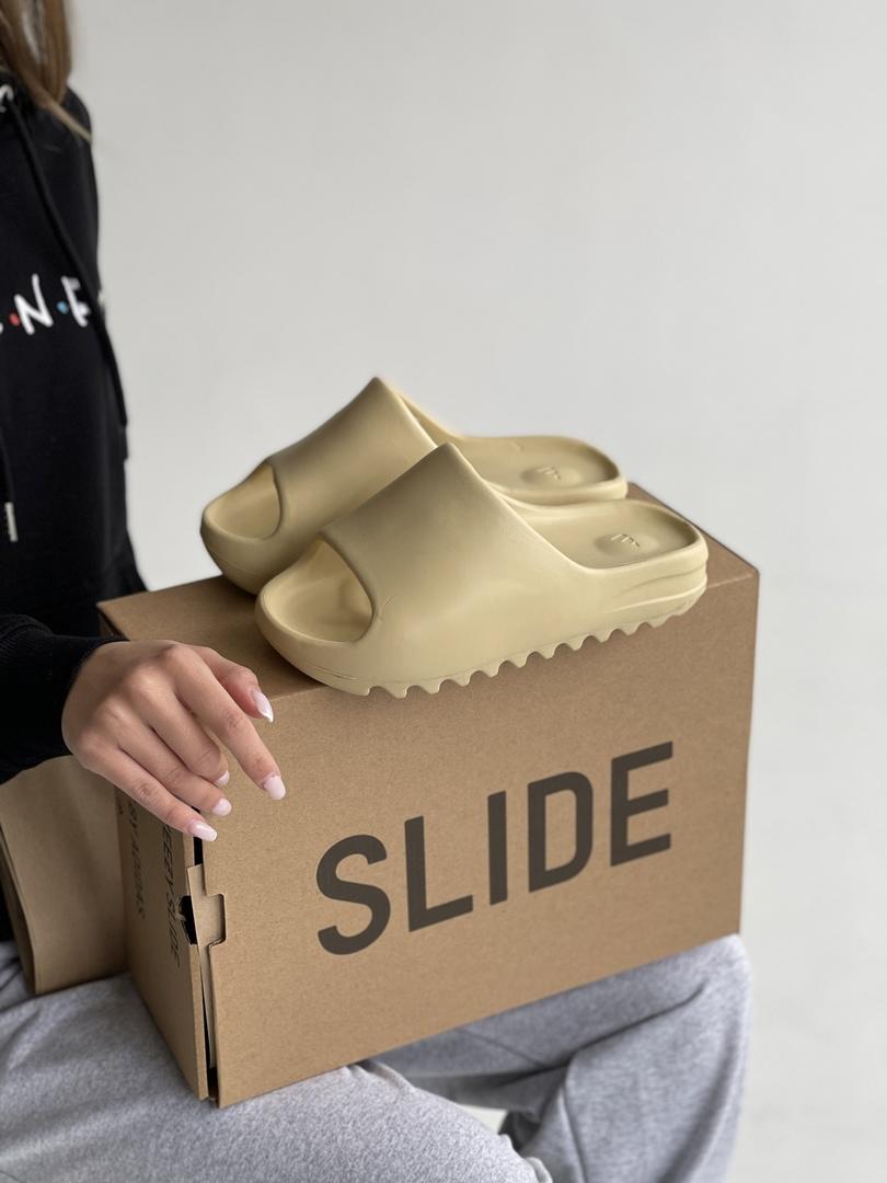 Adidas Yeezy Slide Earth Bone