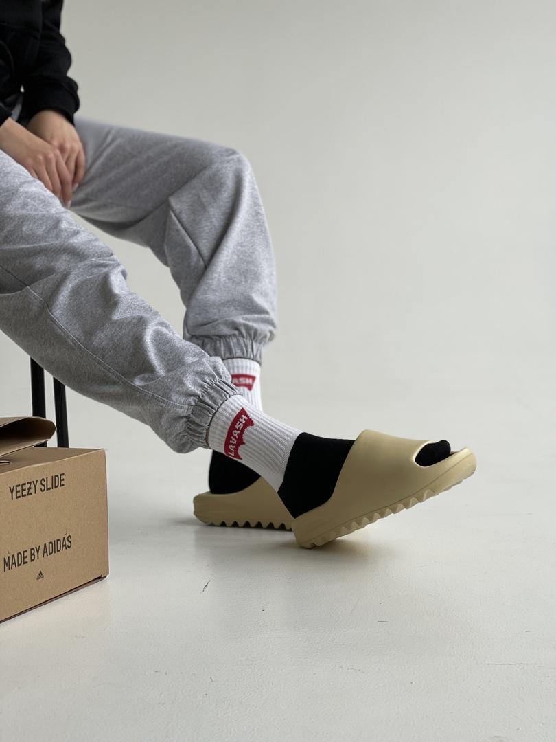 Adidas Yeezy Slide Earth Bone