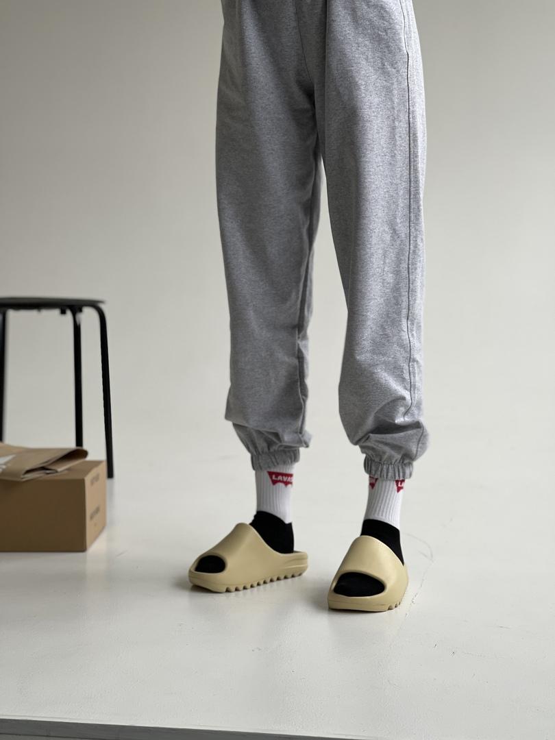 Adidas Yeezy Slide Earth Bone