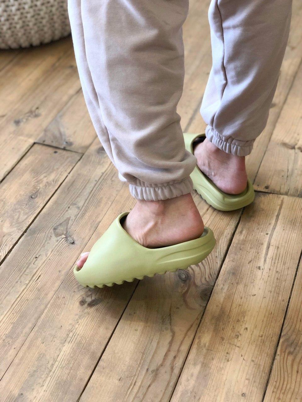 Adidas Yeezy Slide Resin