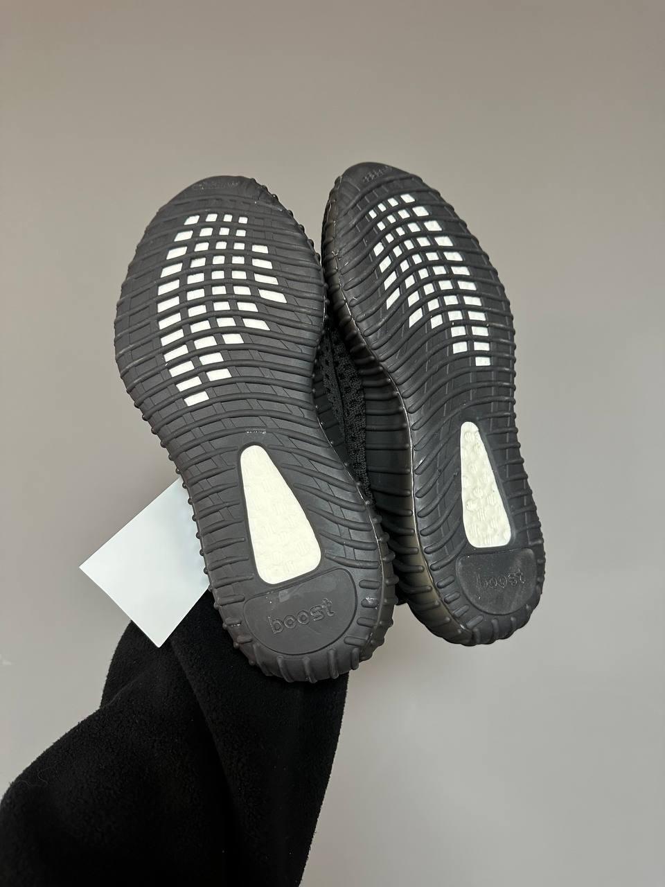 Adidas Yeezy Boost 350 Black v2