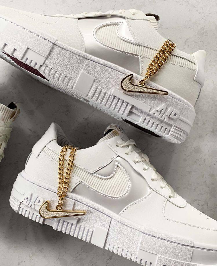 Nike Air Force 1 Pixel White