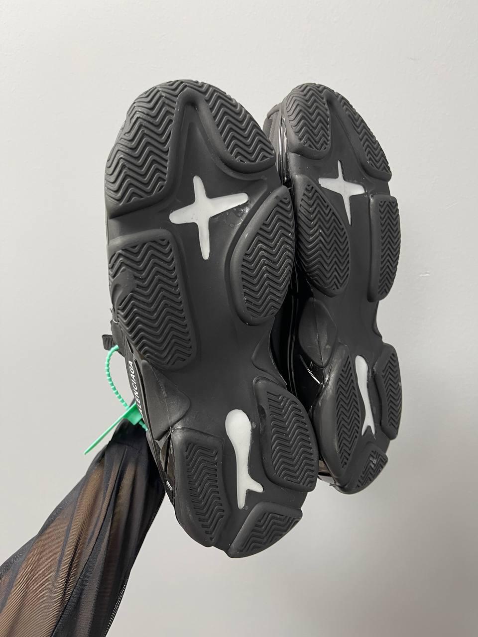 Balenciaga Triple S Black