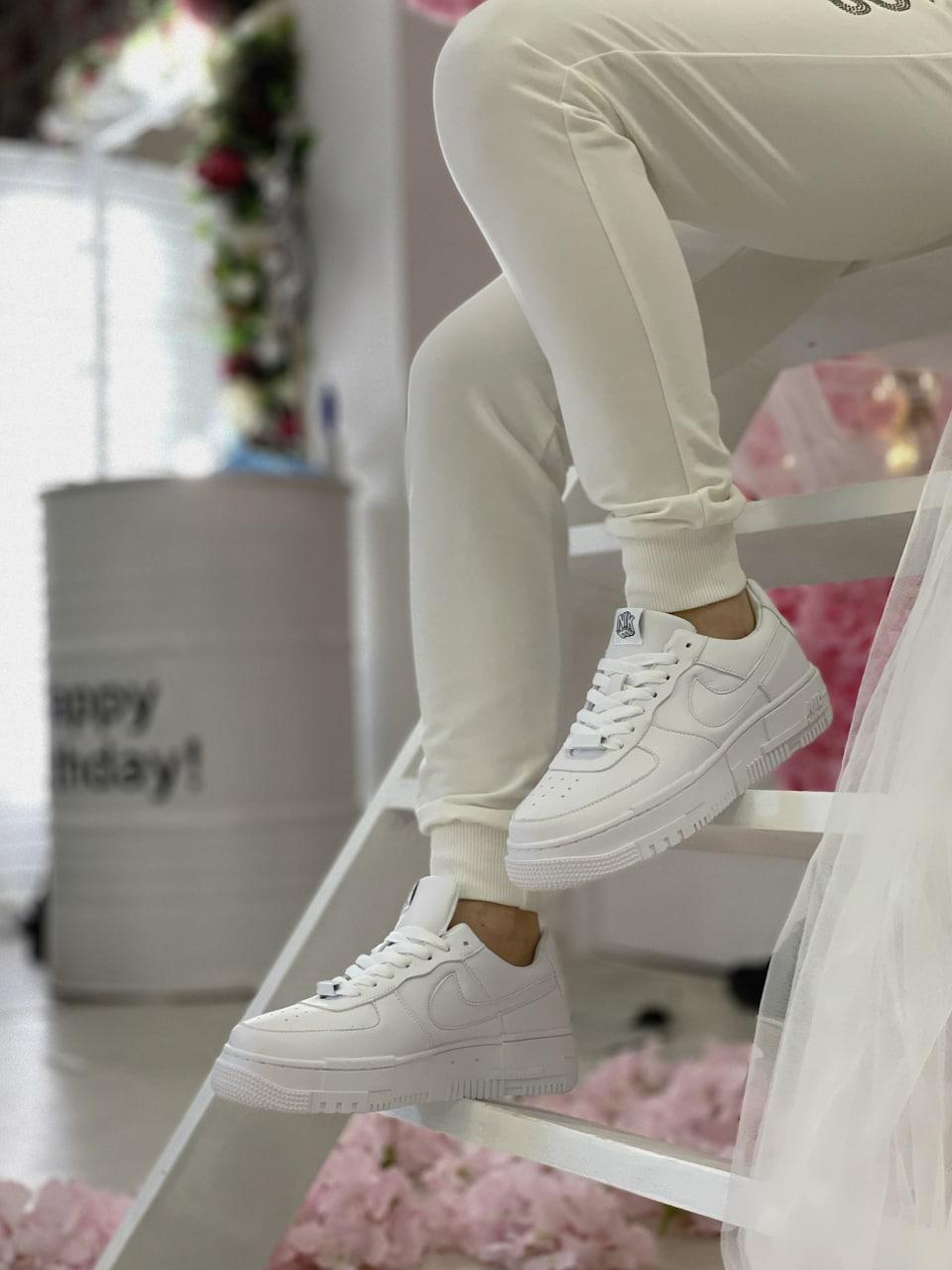 Nike Air Force 1 Pixel White 2