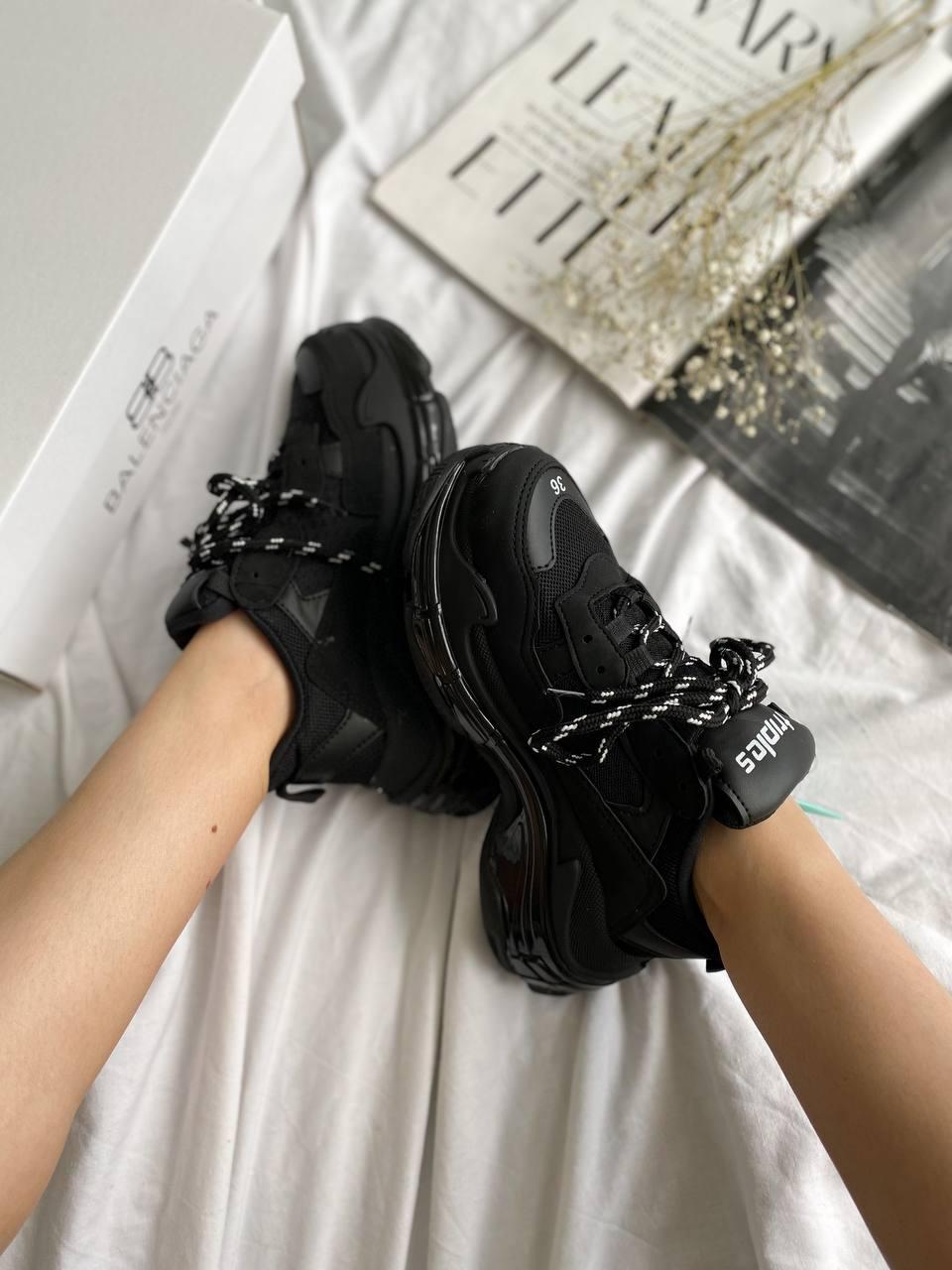 Balenciaga Triple S Clear Sole Black «White Logo» 3
