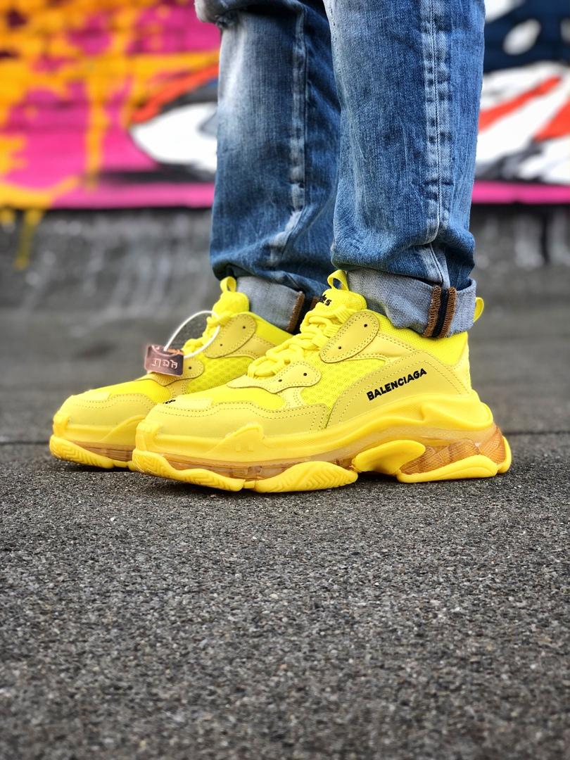 Balenciaga Triple S Clear Sole Yellow «Black Logo» 2