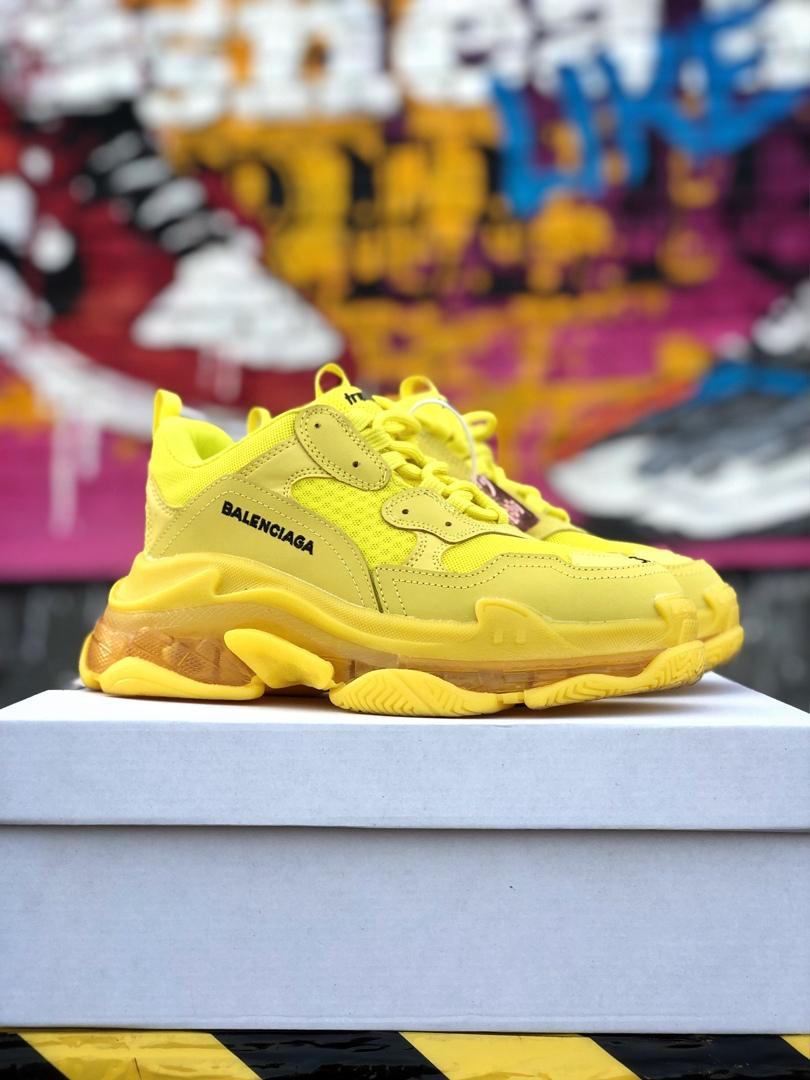 Balenciaga Triple S Clear Sole Yellow «Black Logo» 2