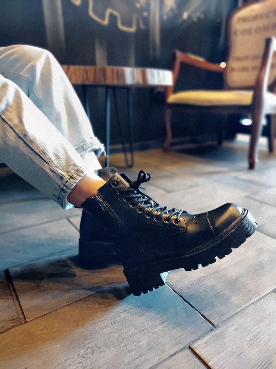 Balenciaga Boots Tractor Black