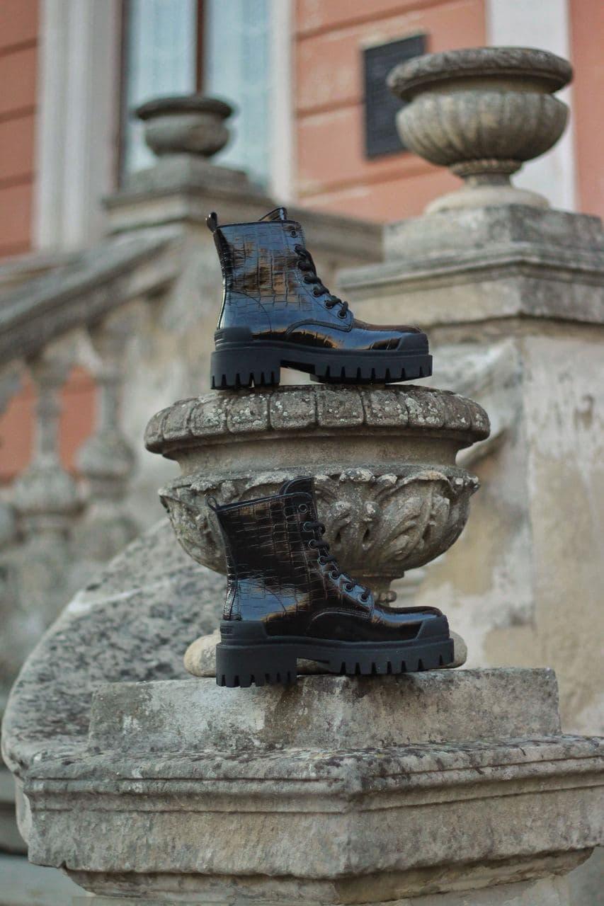 Balenciaga Boots Tractor Black Fur 2