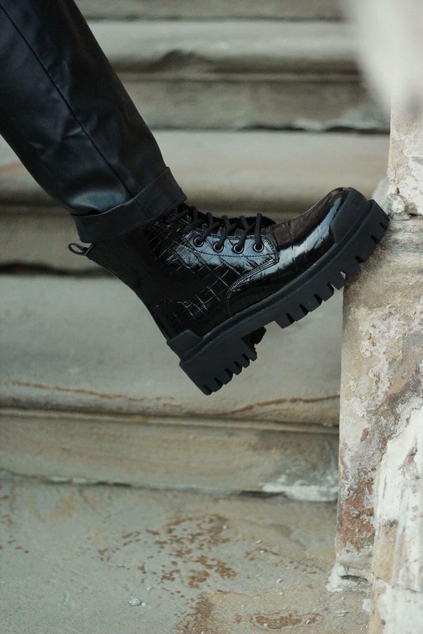 Balenciaga Boots Tractor Black Fur 2