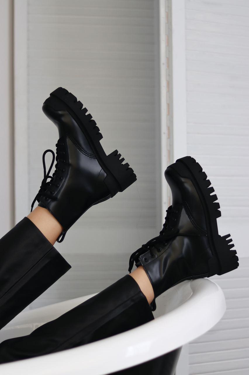Balenciaga Boots Tractor Black Fur 3