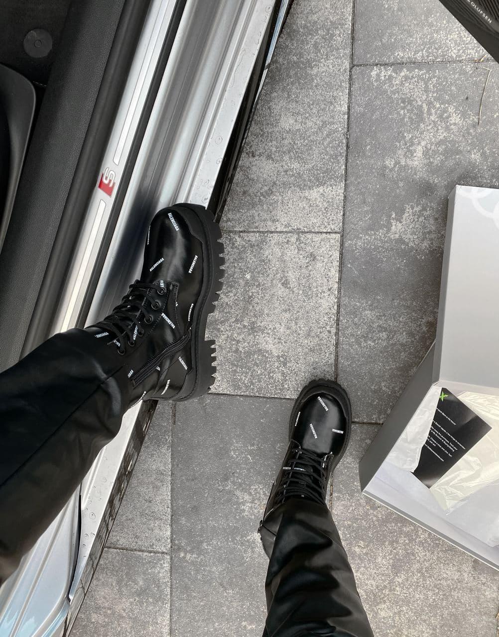 Balenciaga Boots Black «White Logo» (Мех)