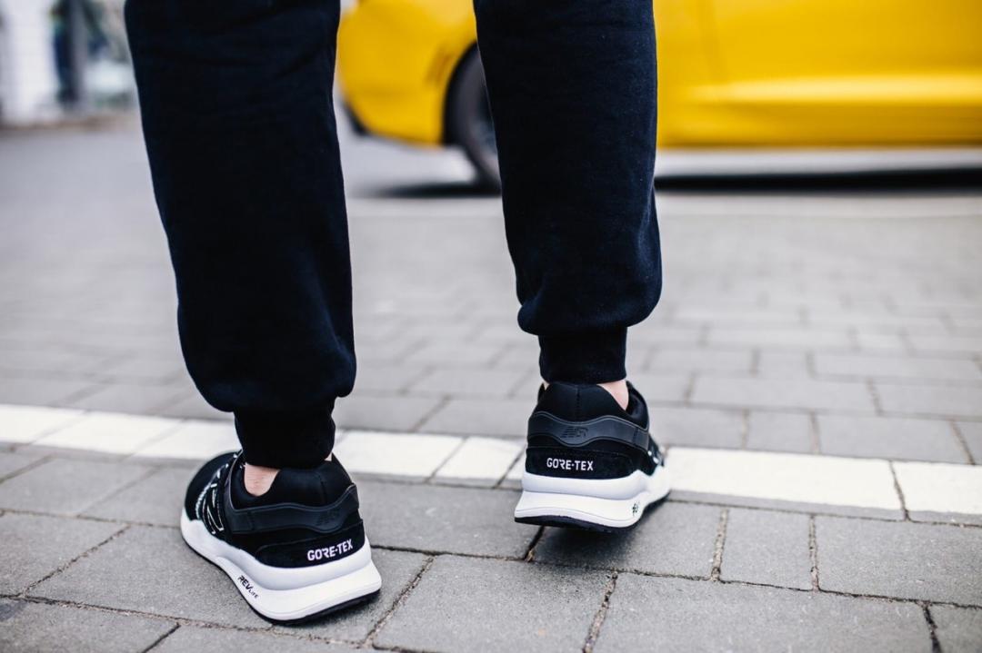 New Balance 247 Black White