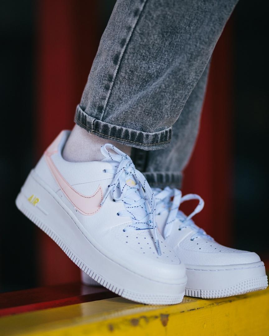 Nike Air Force 1 White Pink Reflective