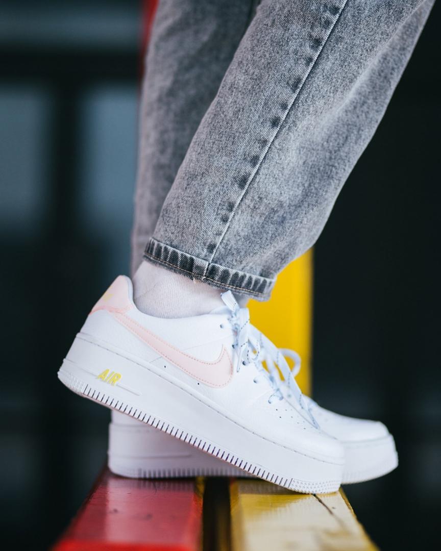 Nike Air Force 1 White Pink Reflective