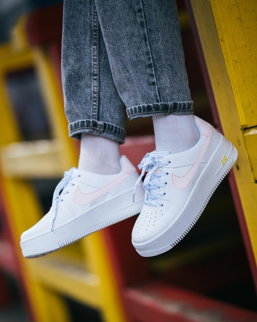 Nike Air Force 1 White Pink Reflective