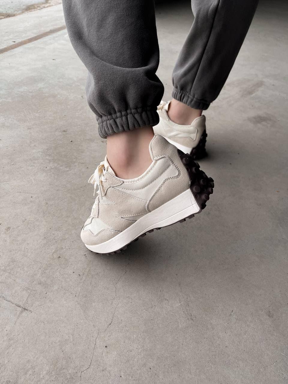 New Balance 327 Bone