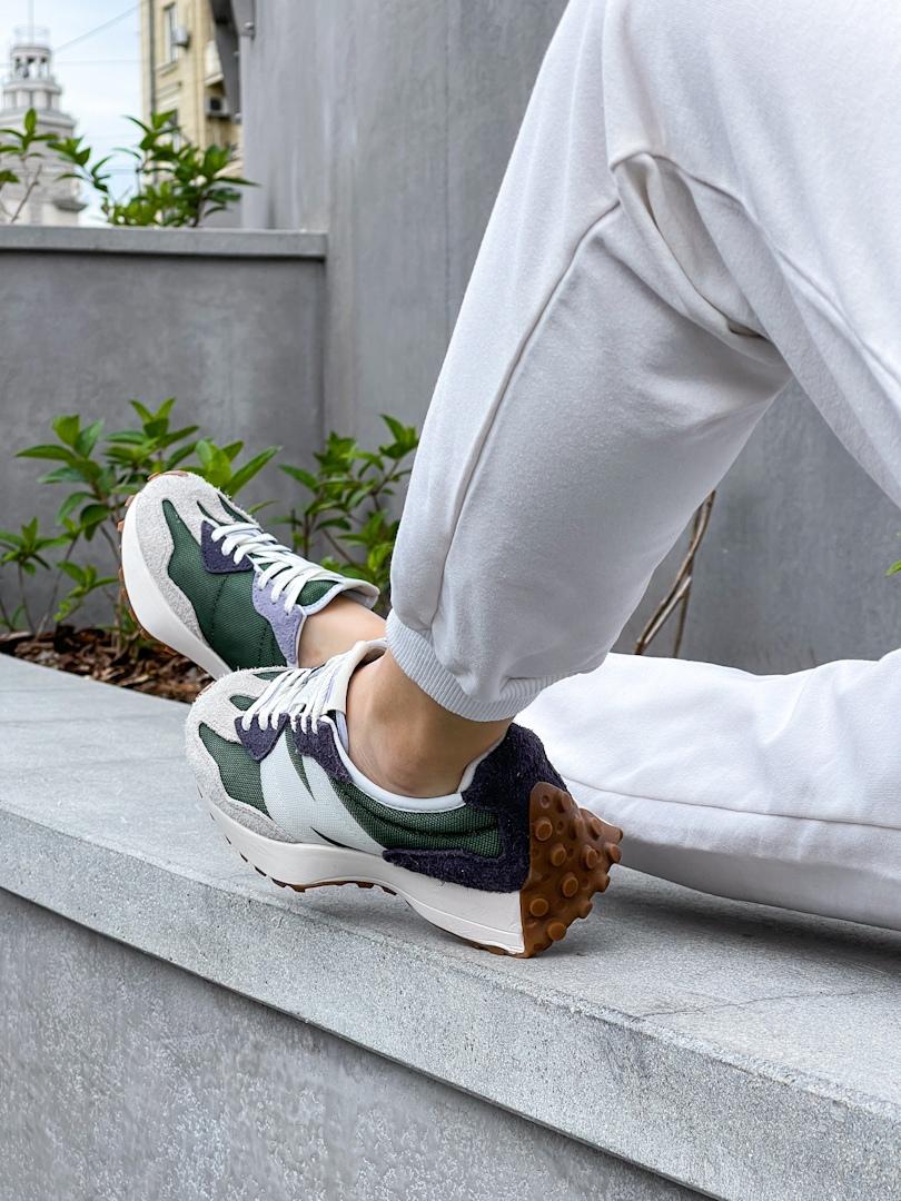 New Balance 327 Beige Khaki Violet