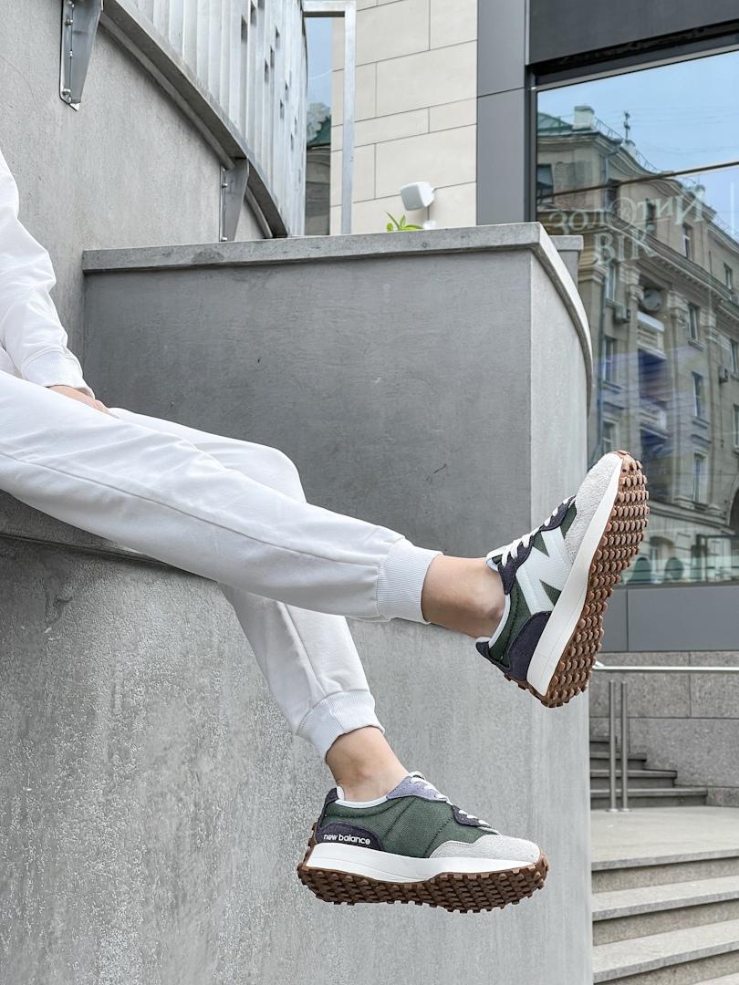 New Balance 327 Beige Khaki Violet