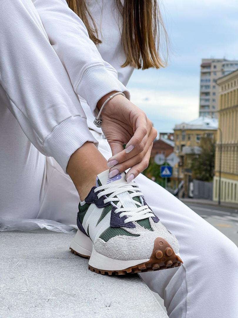New Balance 327 Beige Khaki Violet