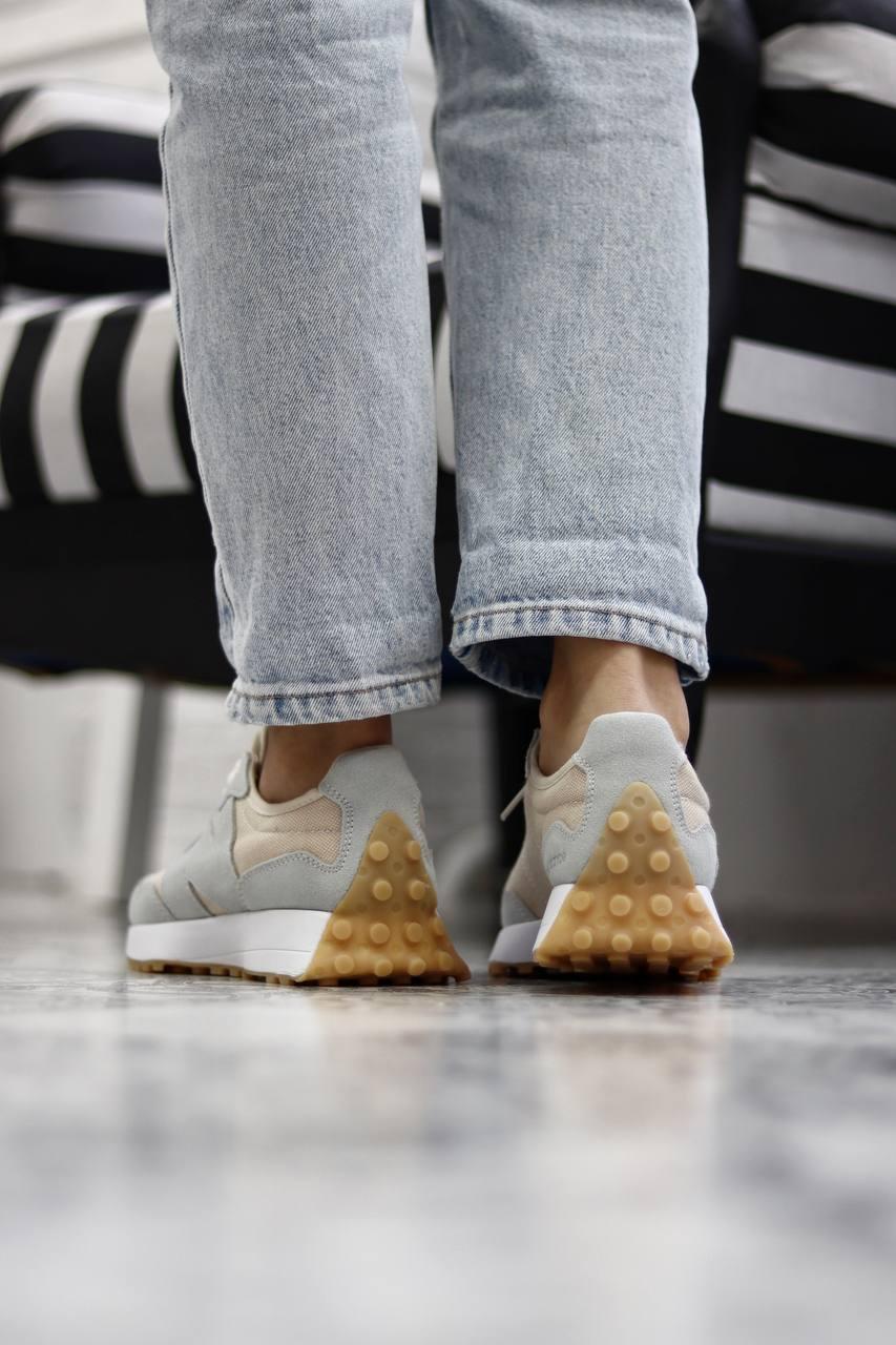 New Balance 327 Beige Light Grey