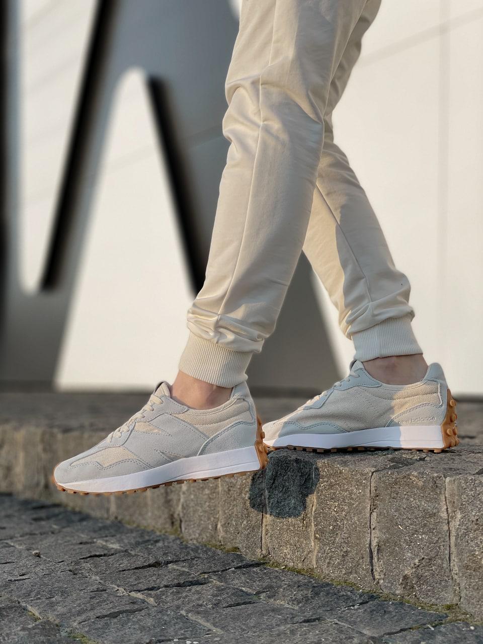 New Balance 327 Beige Light Grey