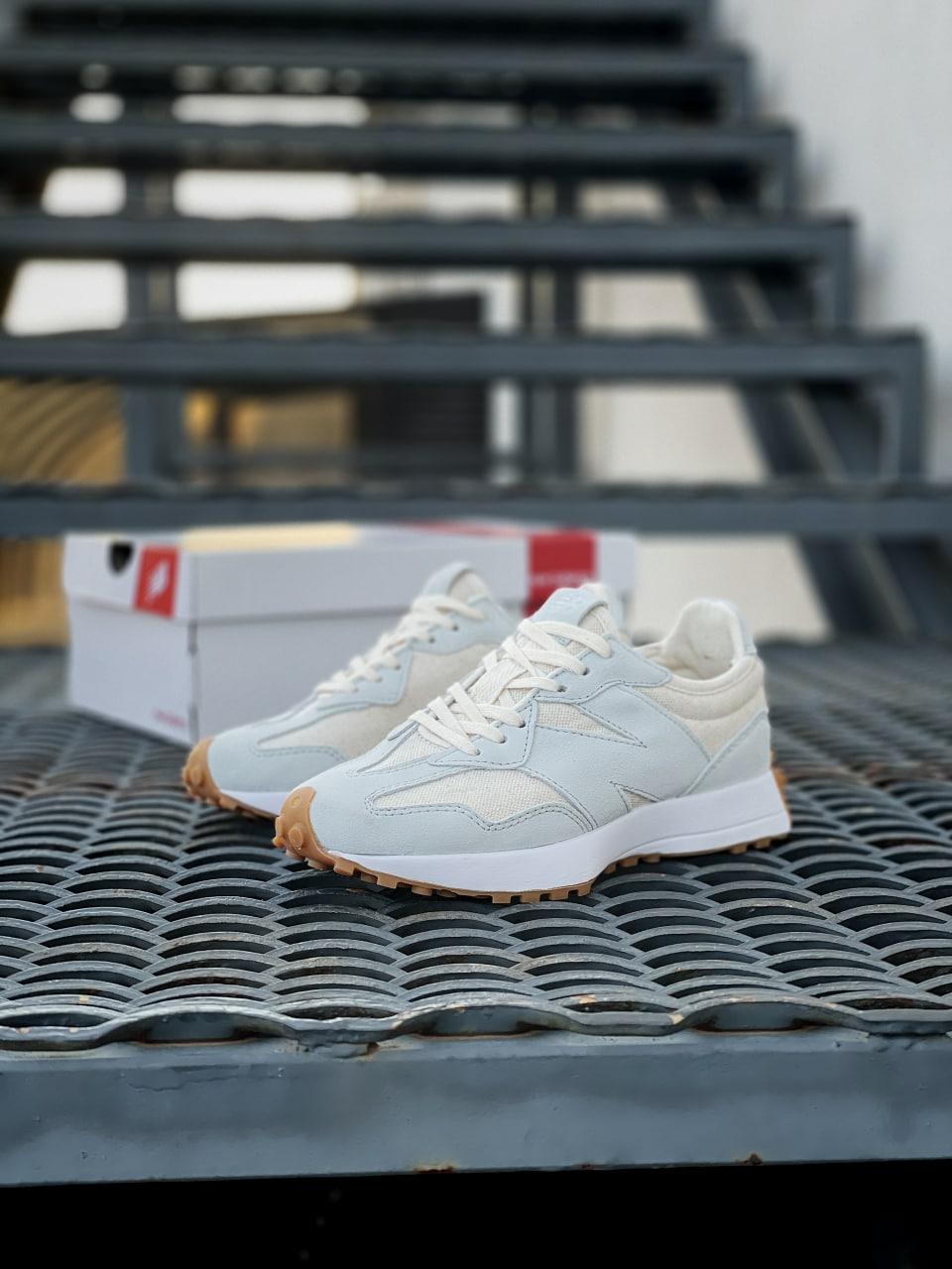 New Balance 327 Beige Light Grey
