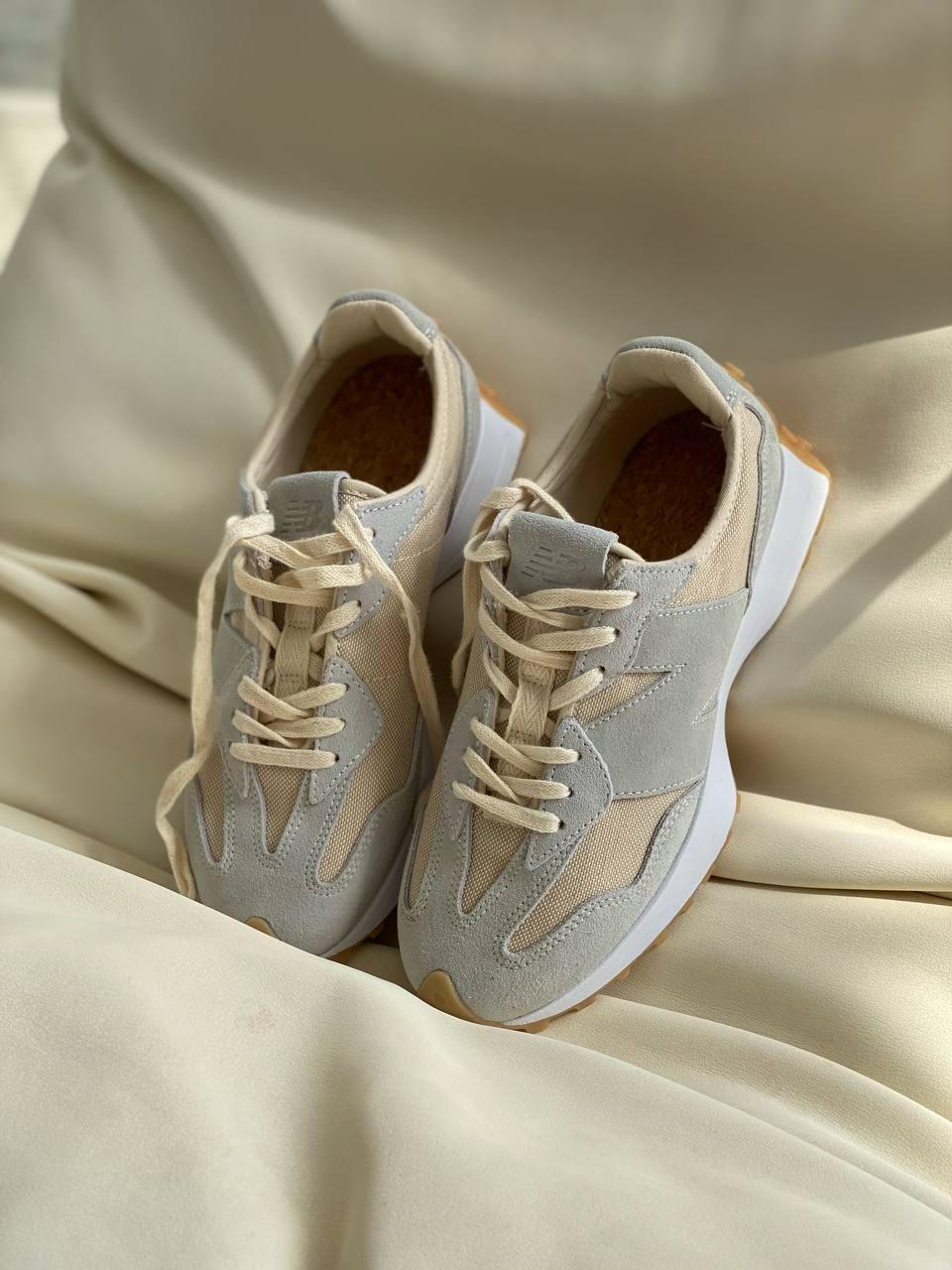 New Balance 327 Beige Light Grey