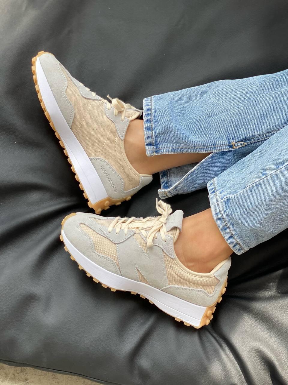 New Balance 327 Beige Light Grey