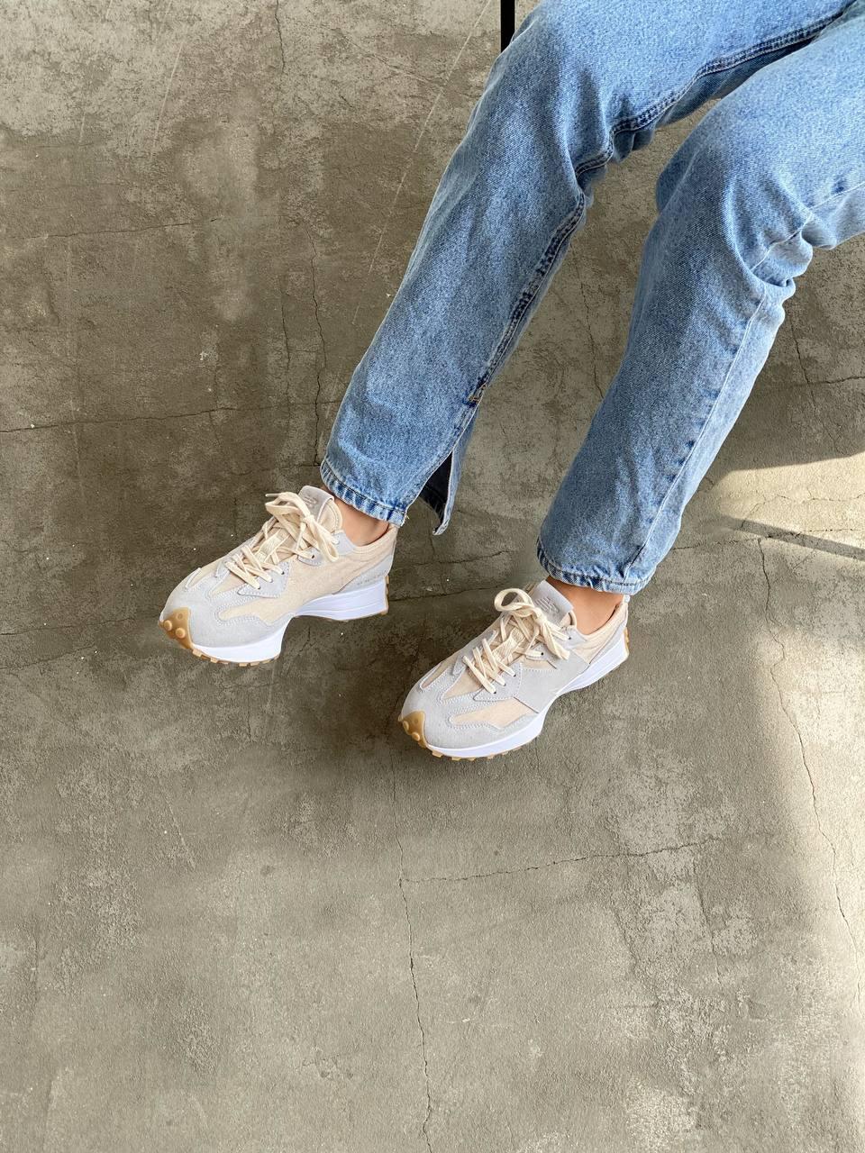 New Balance 327 Beige Light Grey